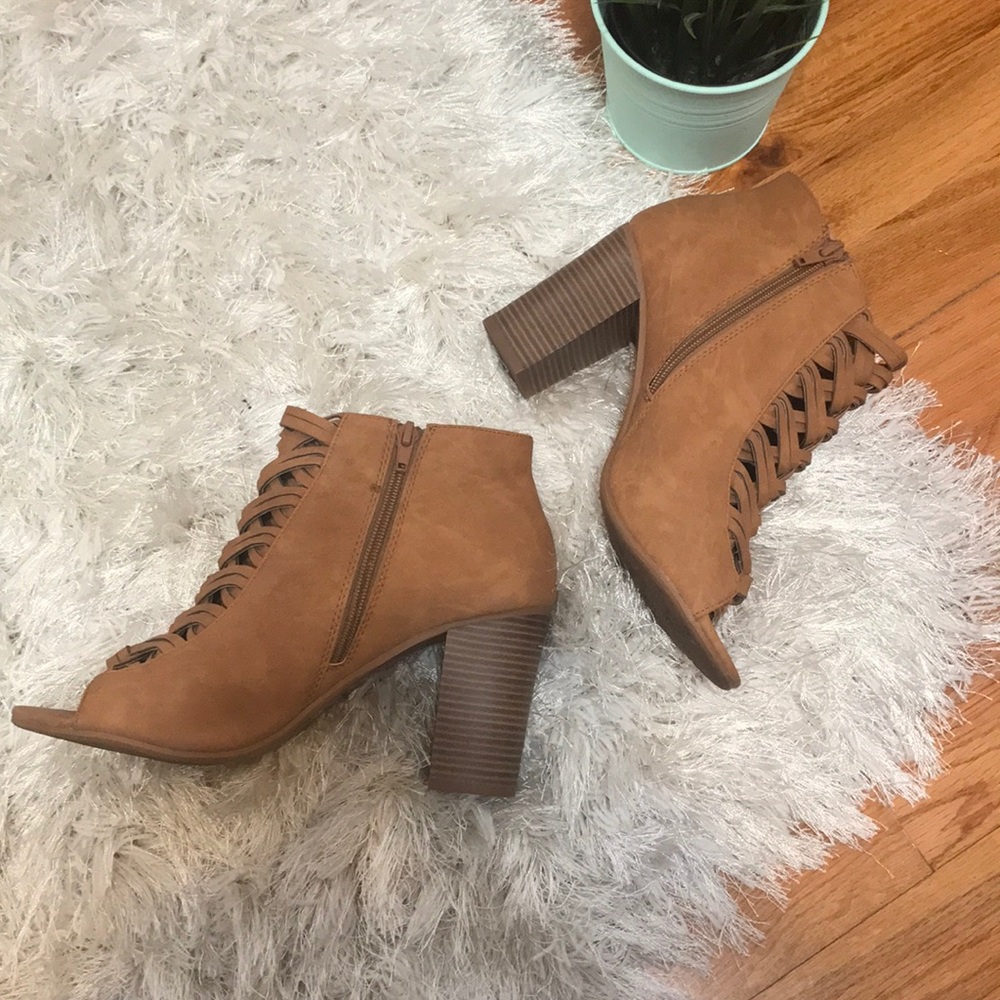 Peep Toe Tan Wedge Style Heels - Picture 4 of 6